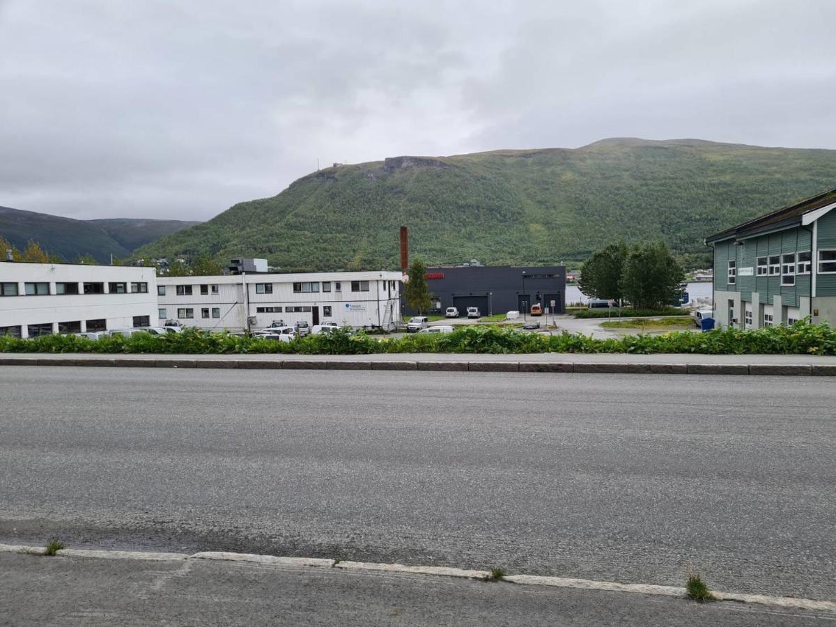 Centre Tromso Appartement Buitenkant foto